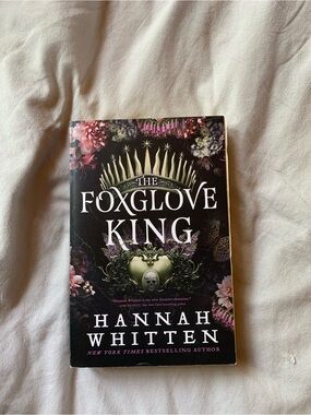 The Foxglove King by Hannah Whitten Paperback